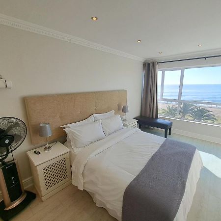 3 Bedroom Sea Facing Family Apartment Cape Town Moullie Point Bagian luar foto