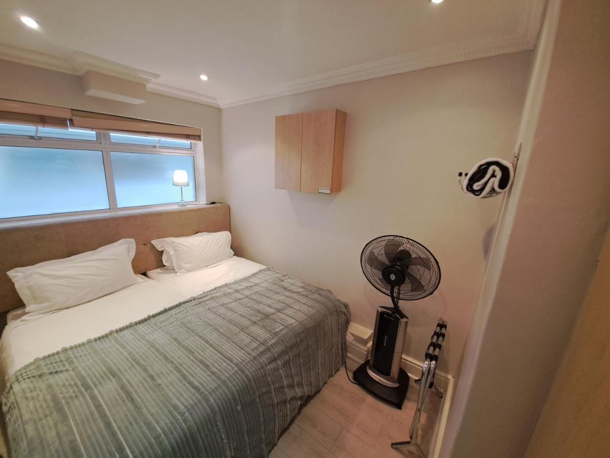 3 Bedroom Sea Facing Family Apartment Cape Town Moullie Point Bagian luar foto