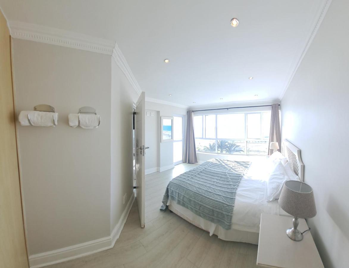 3 Bedroom Sea Facing Family Apartment Cape Town Moullie Point Bagian luar foto