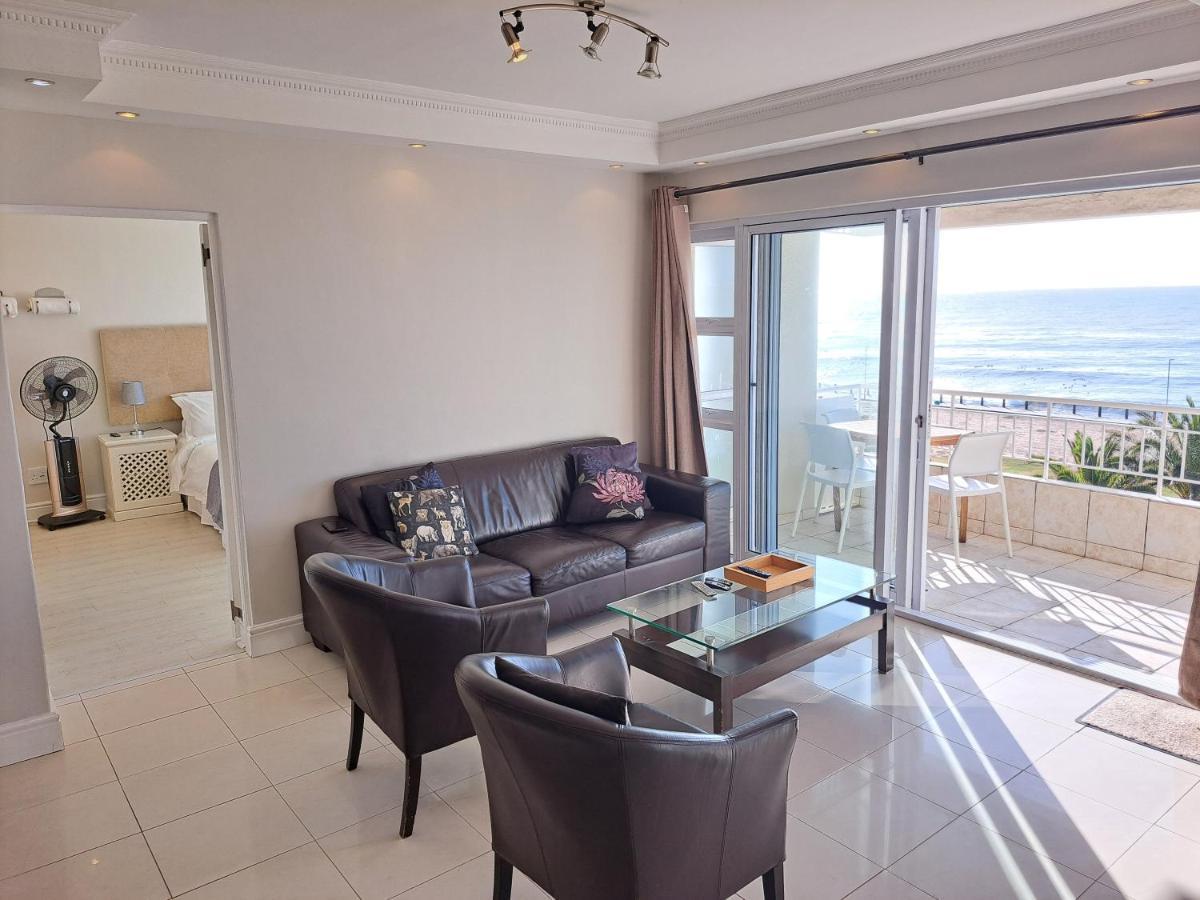 3 Bedroom Sea Facing Family Apartment Cape Town Moullie Point Bagian luar foto
