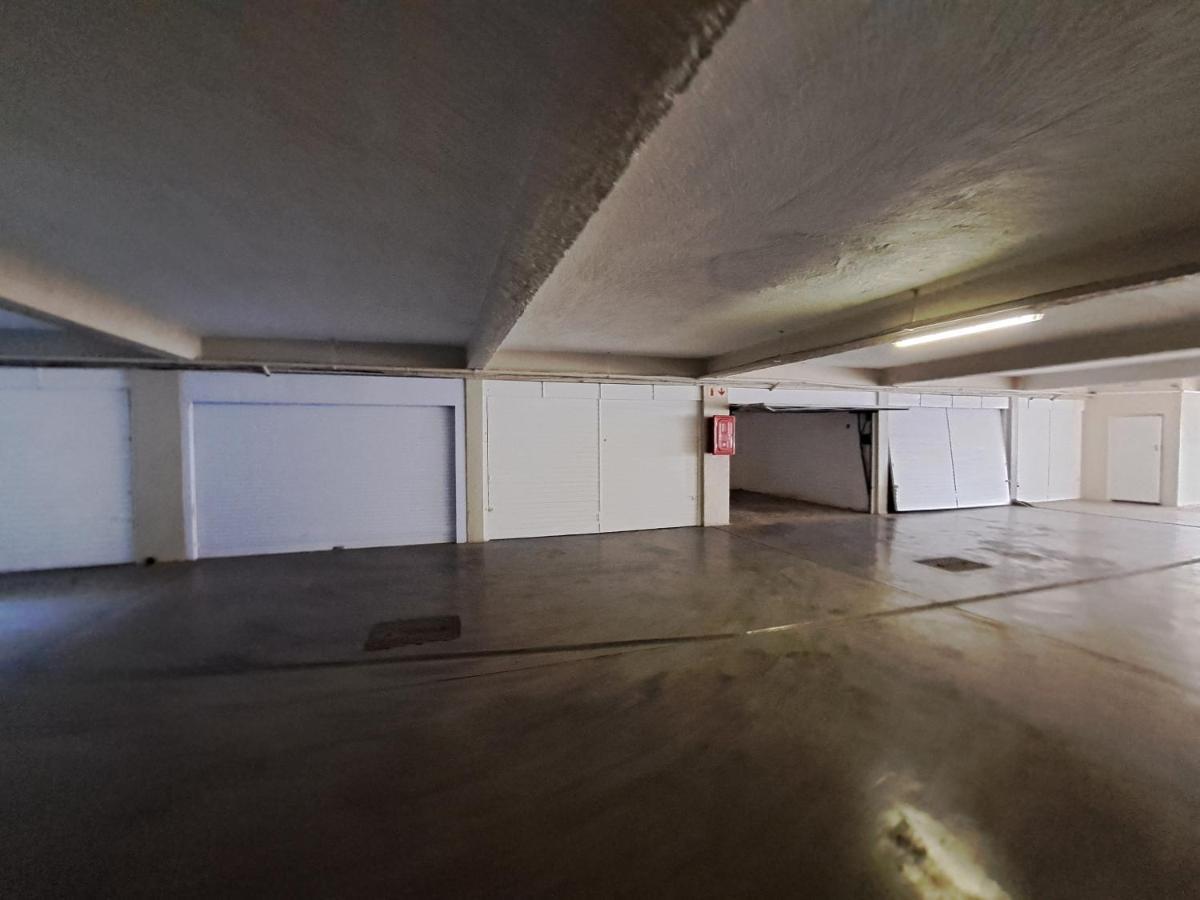 3 Bedroom Sea Facing Family Apartment Cape Town Moullie Point Bagian luar foto