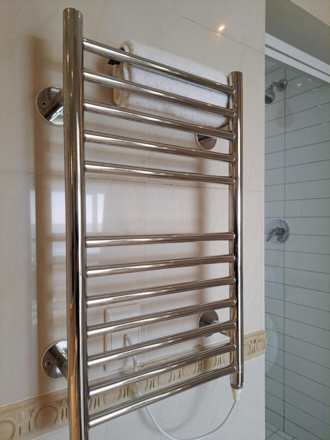 3 Bedroom Sea Facing Family Apartment Cape Town Moullie Point Bagian luar foto