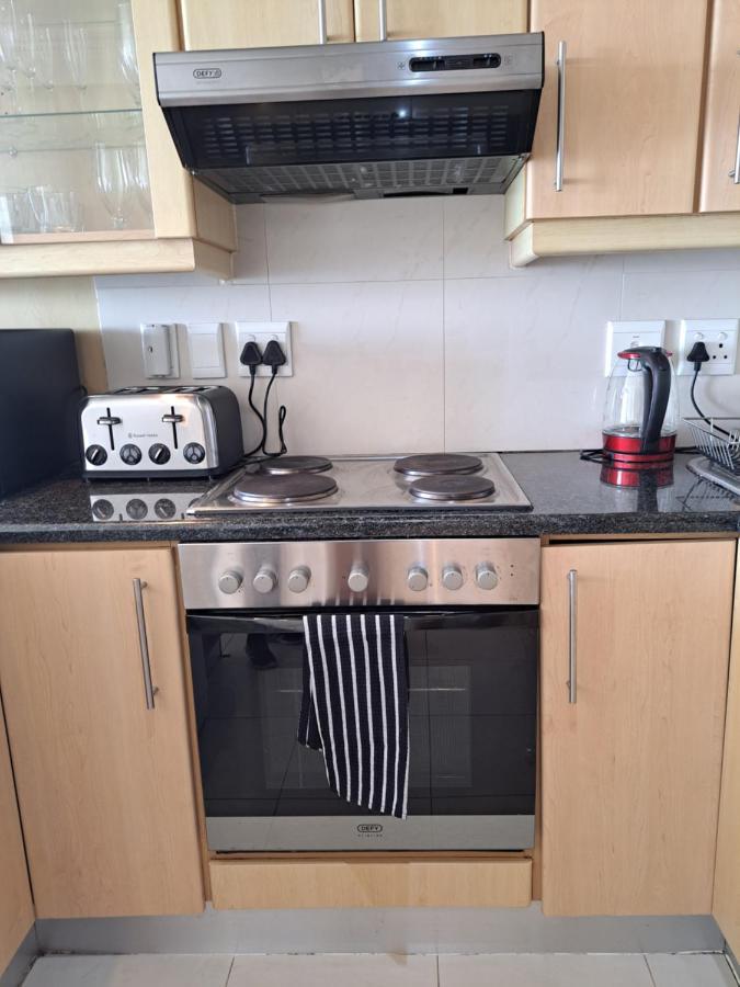 3 Bedroom Sea Facing Family Apartment Cape Town Moullie Point Bagian luar foto